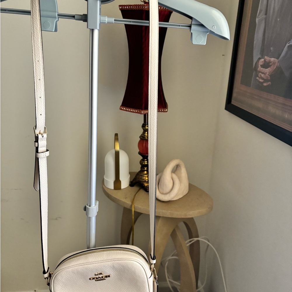 Coach Pebble Leather Camera Crossbody Bag – Chalk White